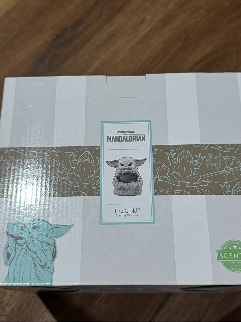 Scentsy Grogu (The Child) Cream and Teal Mandalorian Warmer